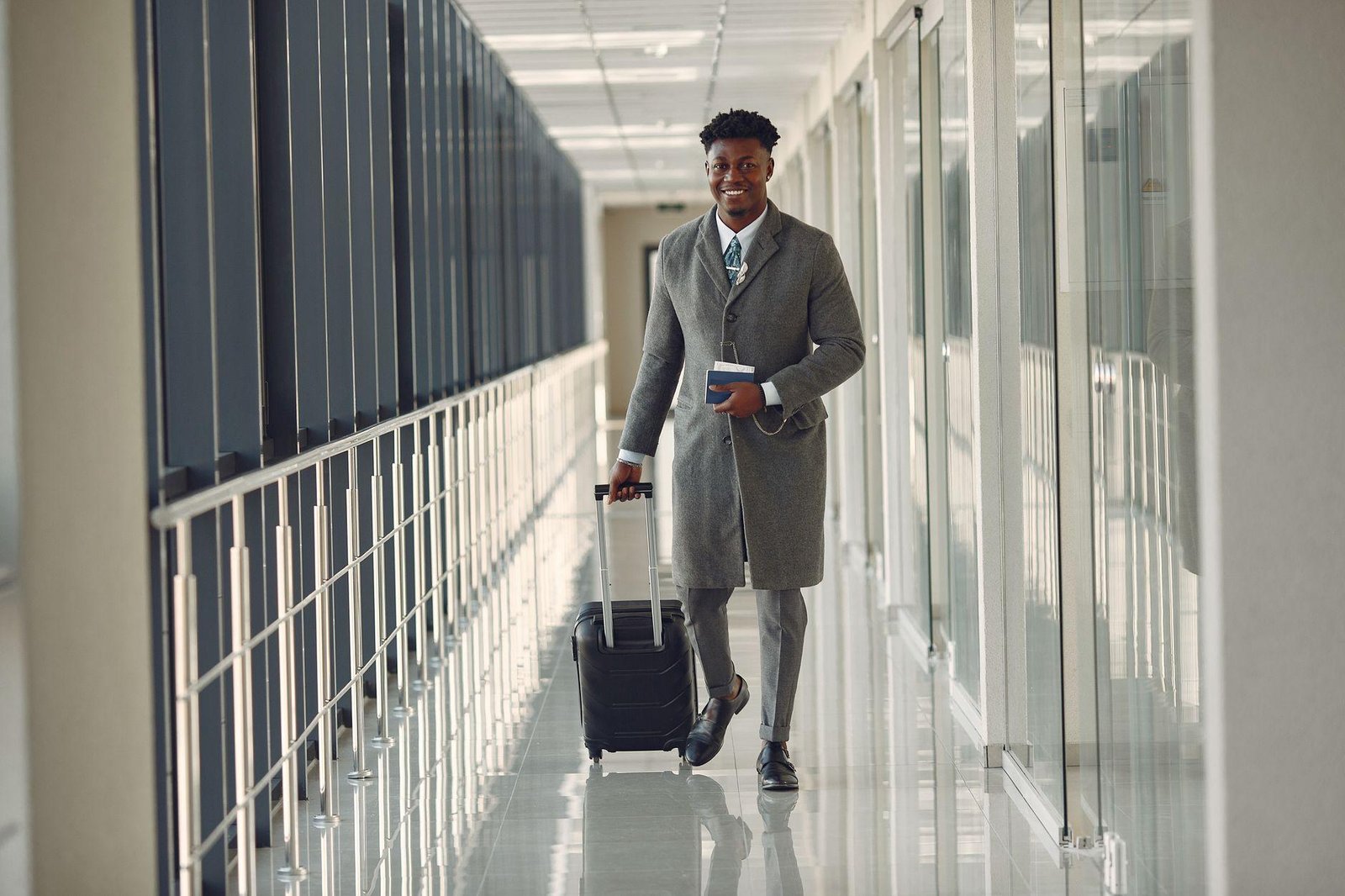 Young man arriving with a dream
